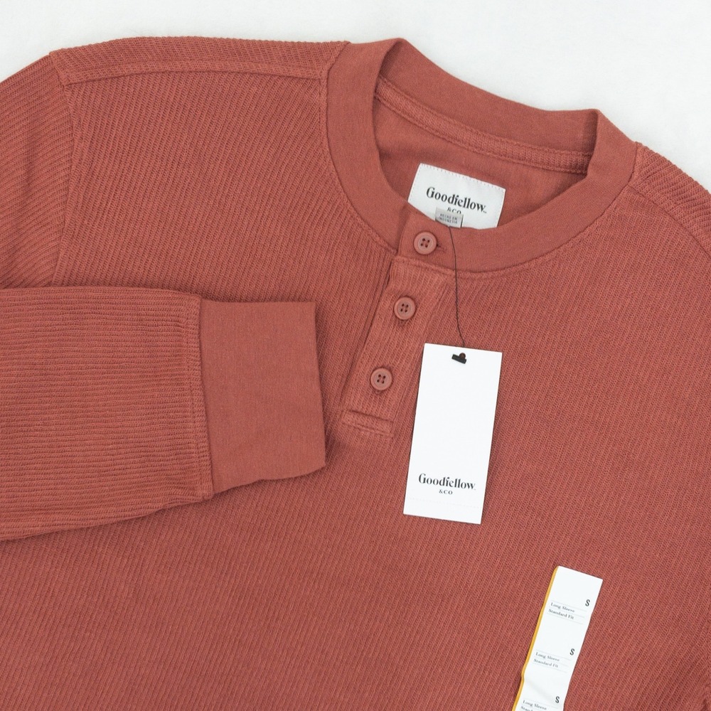 Goodfellow Henley Shirt Mens Small Red Clay Long Sleeve Knit Standard Fit